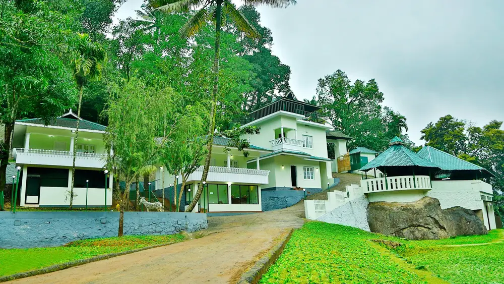 ARUVI RESORTS MUNNAR