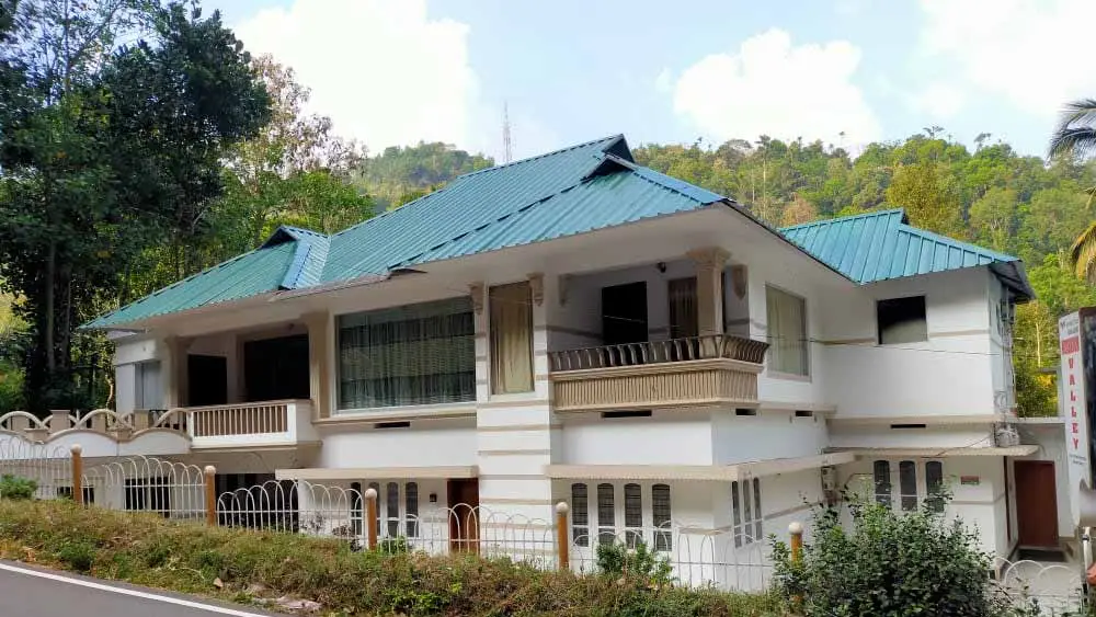 MUSHROOM VALLEY COTTAGE