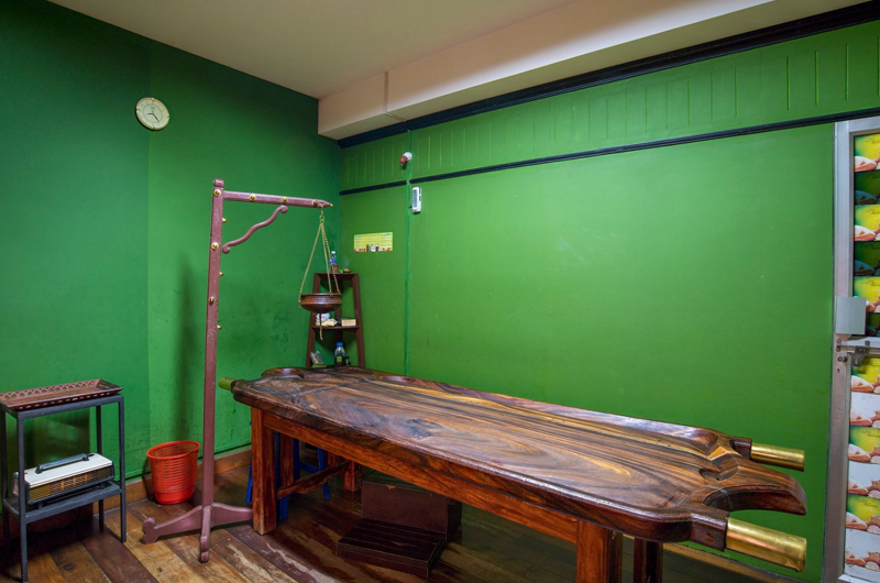 Mind Relaxing Full Body Ayurvedic Massage at The Sivertips Hotels in Munnar