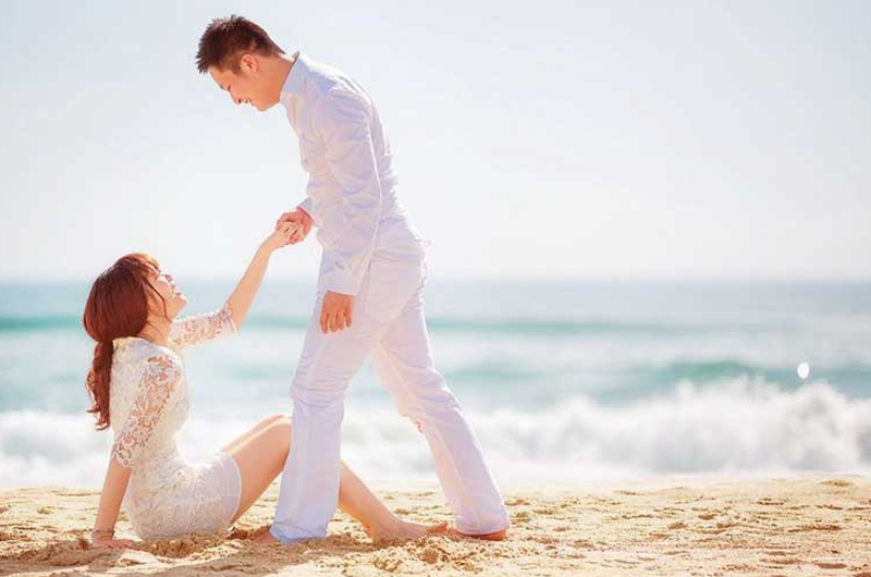 5-Day Kerala Essential Trio Honeymoon Package : Houseboat, Wildlife & Hills